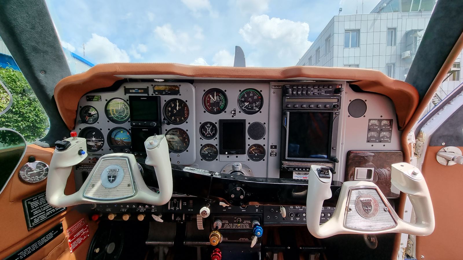 Beechcraft Bonanza F33A