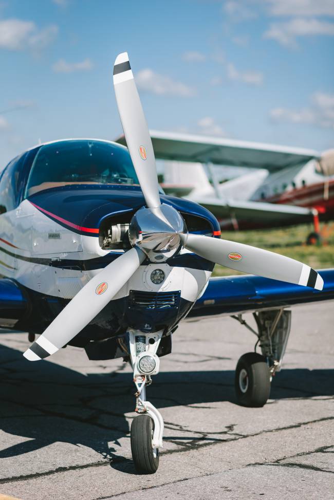 Beechcraft Bonanza F33A