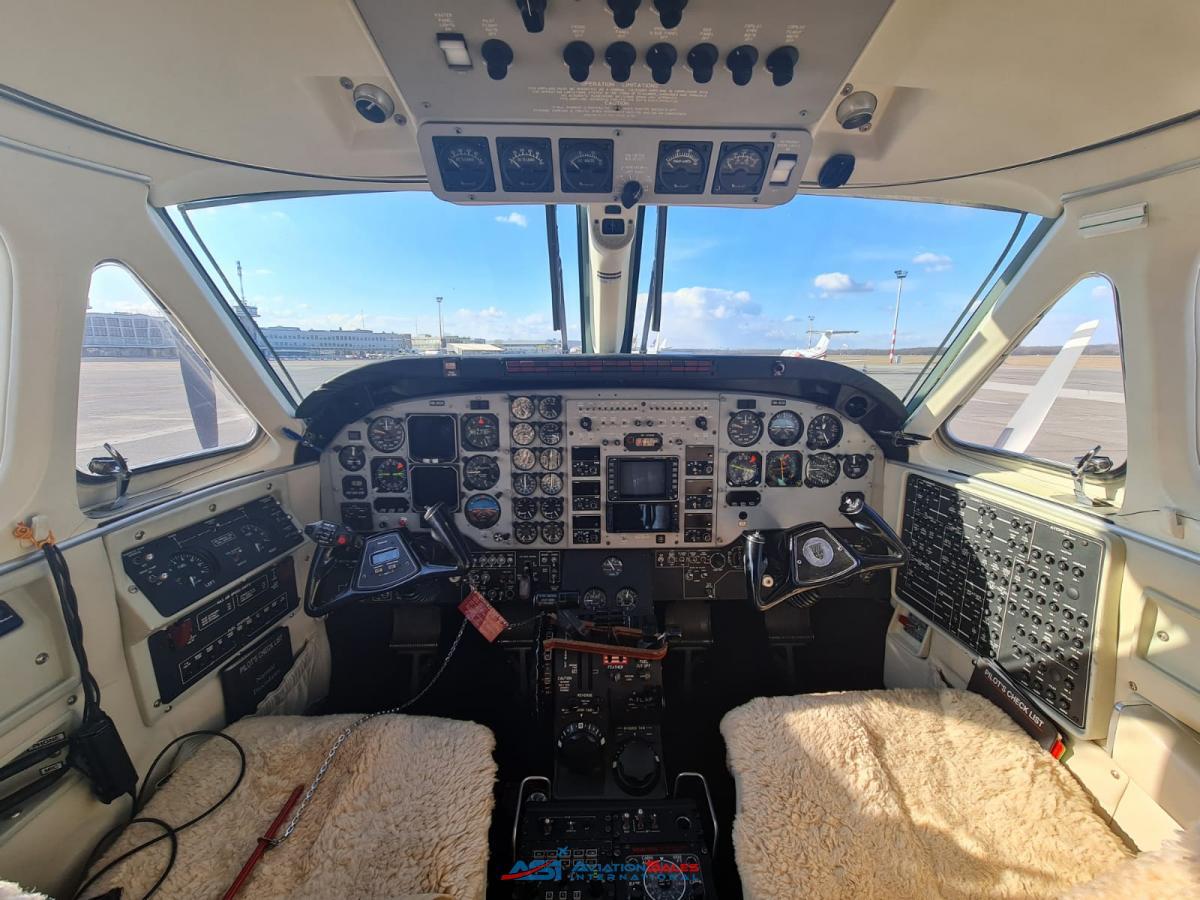 Beechcraft King Air C90B