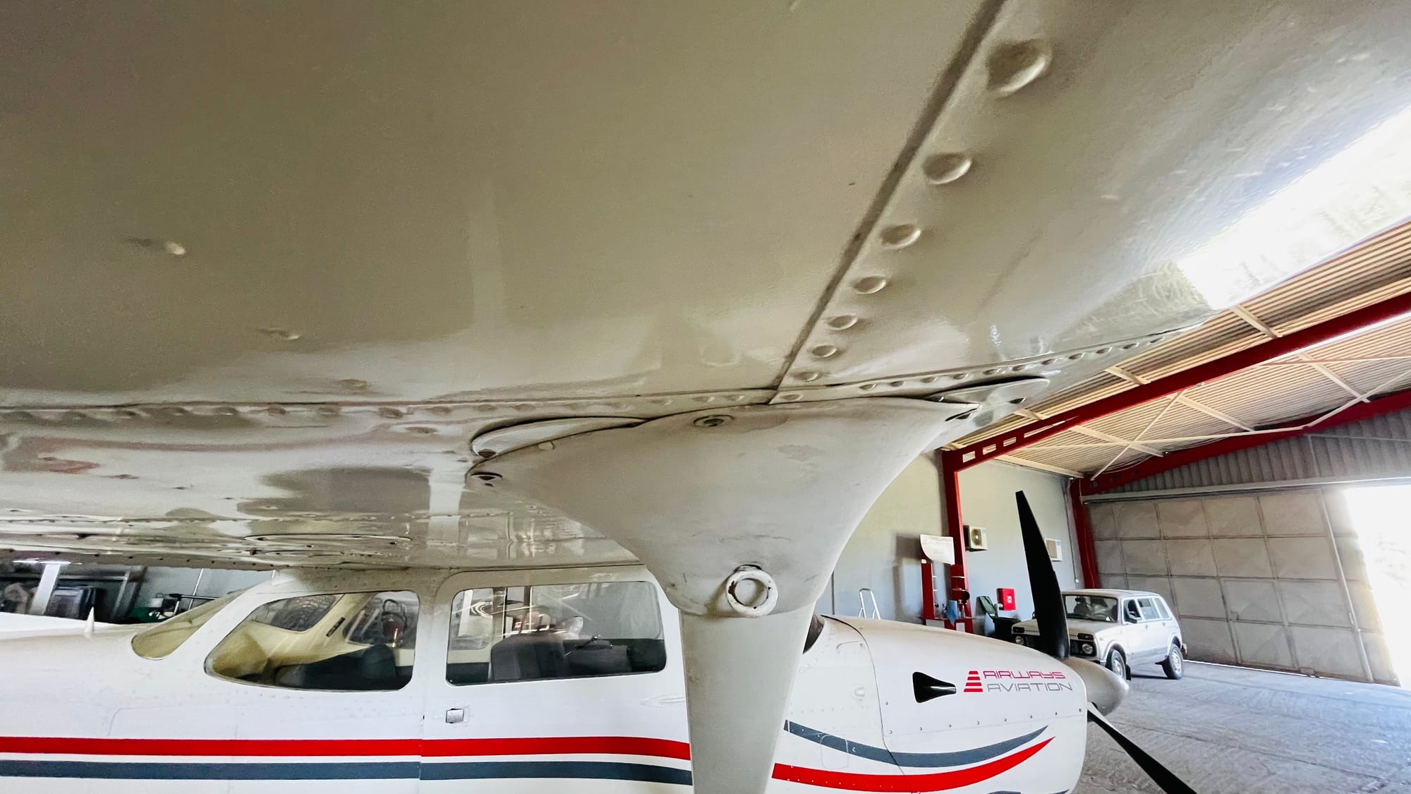 Cessna 172 N 4O-AIR
