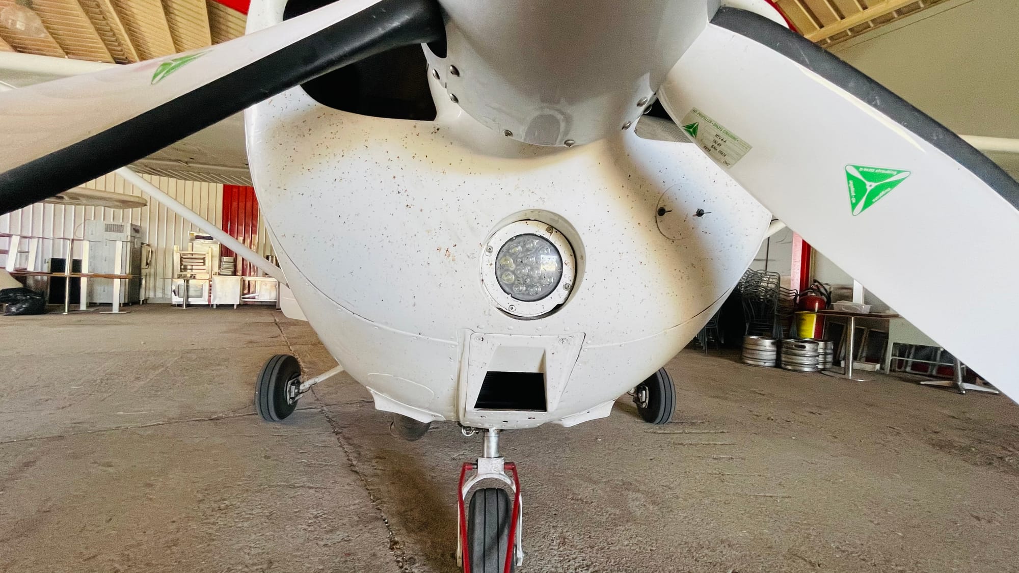 Cessna 172 N 4O-AIR