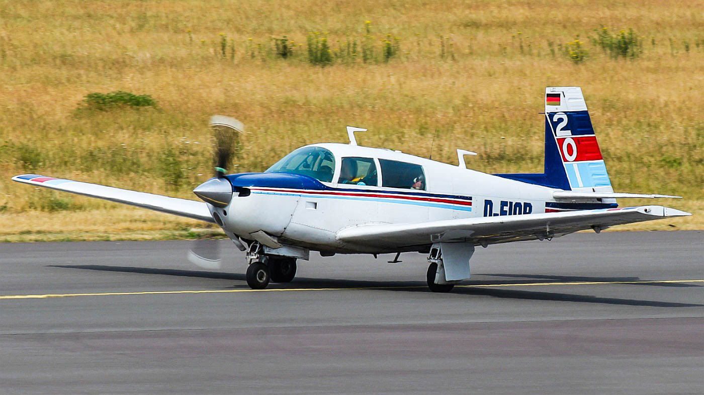Mooney M20 J 201