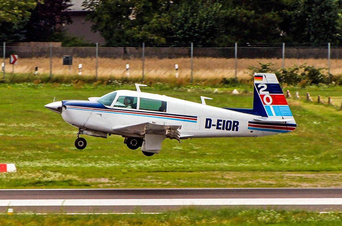 Mooney M20 J 201
