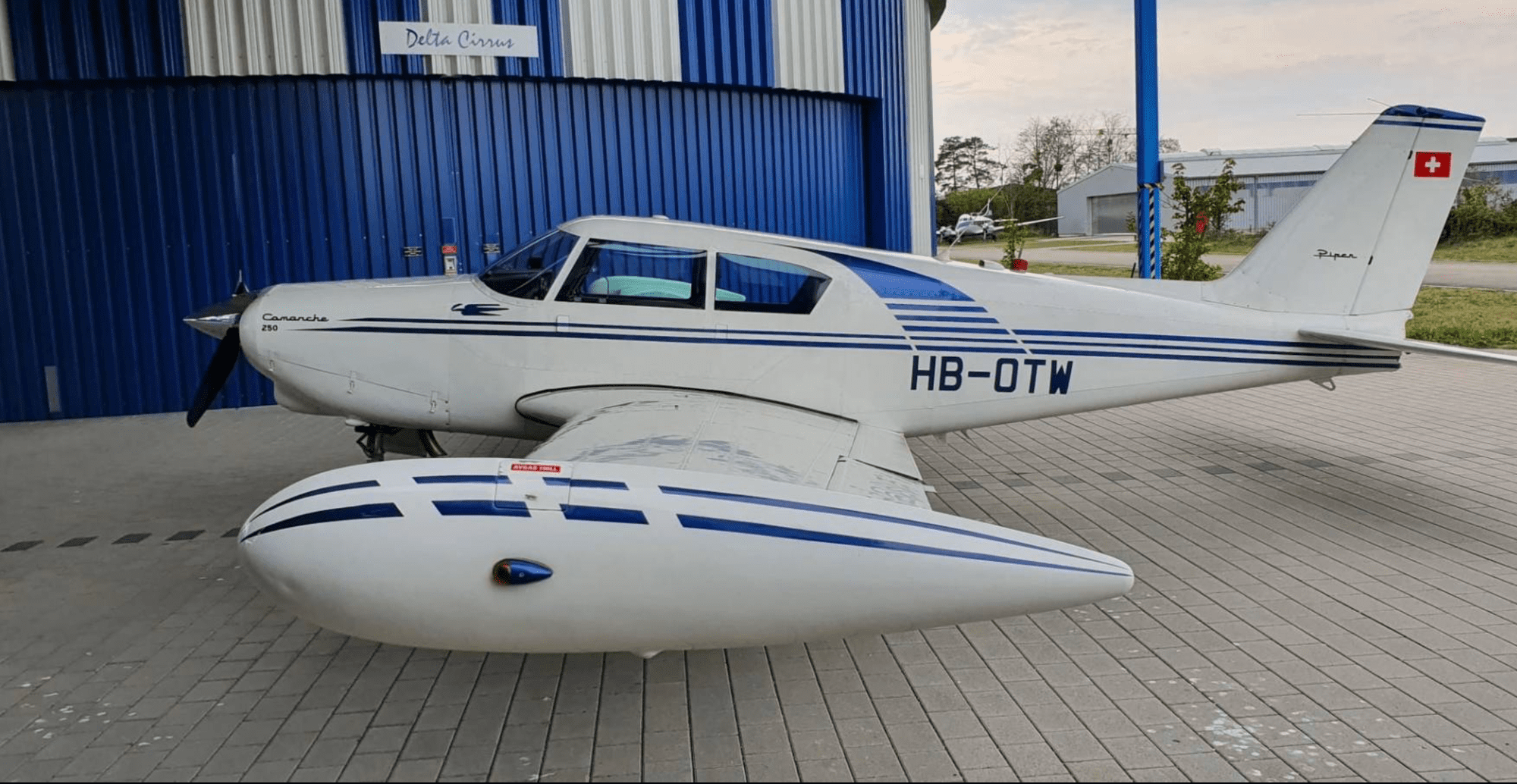 Piper PA-24-250 Comanche