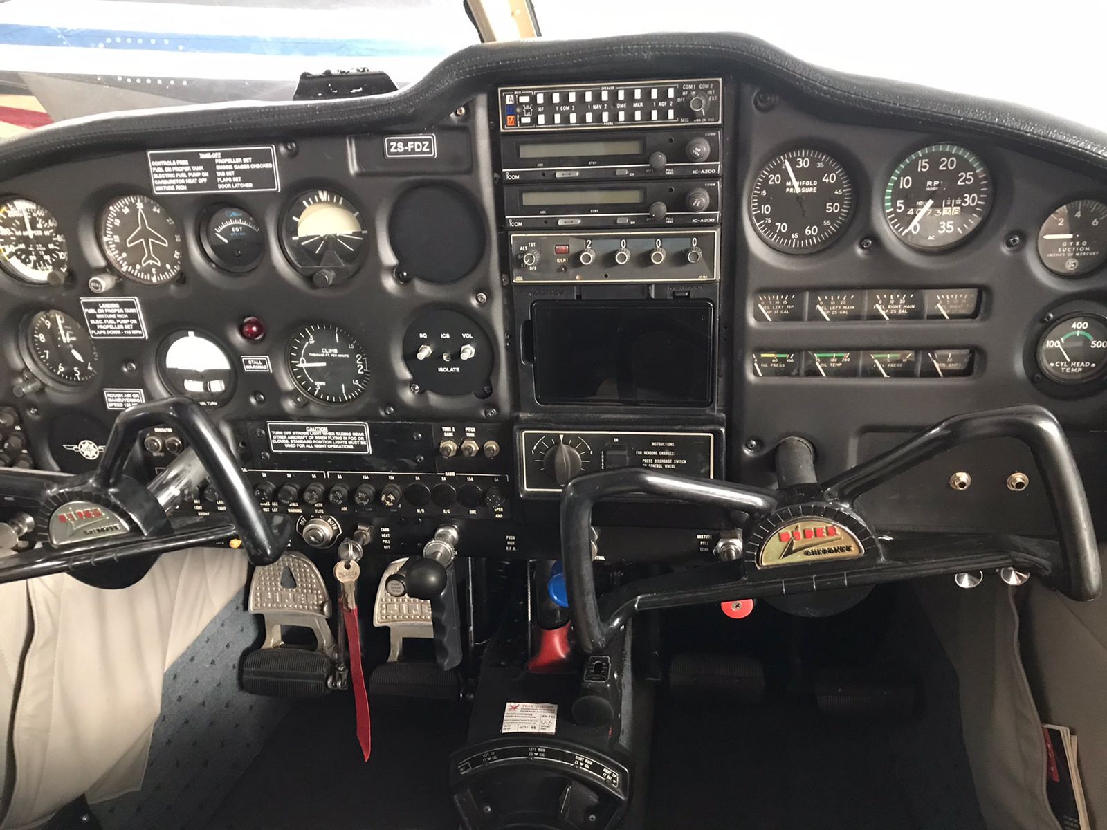 Piper PA-28-235