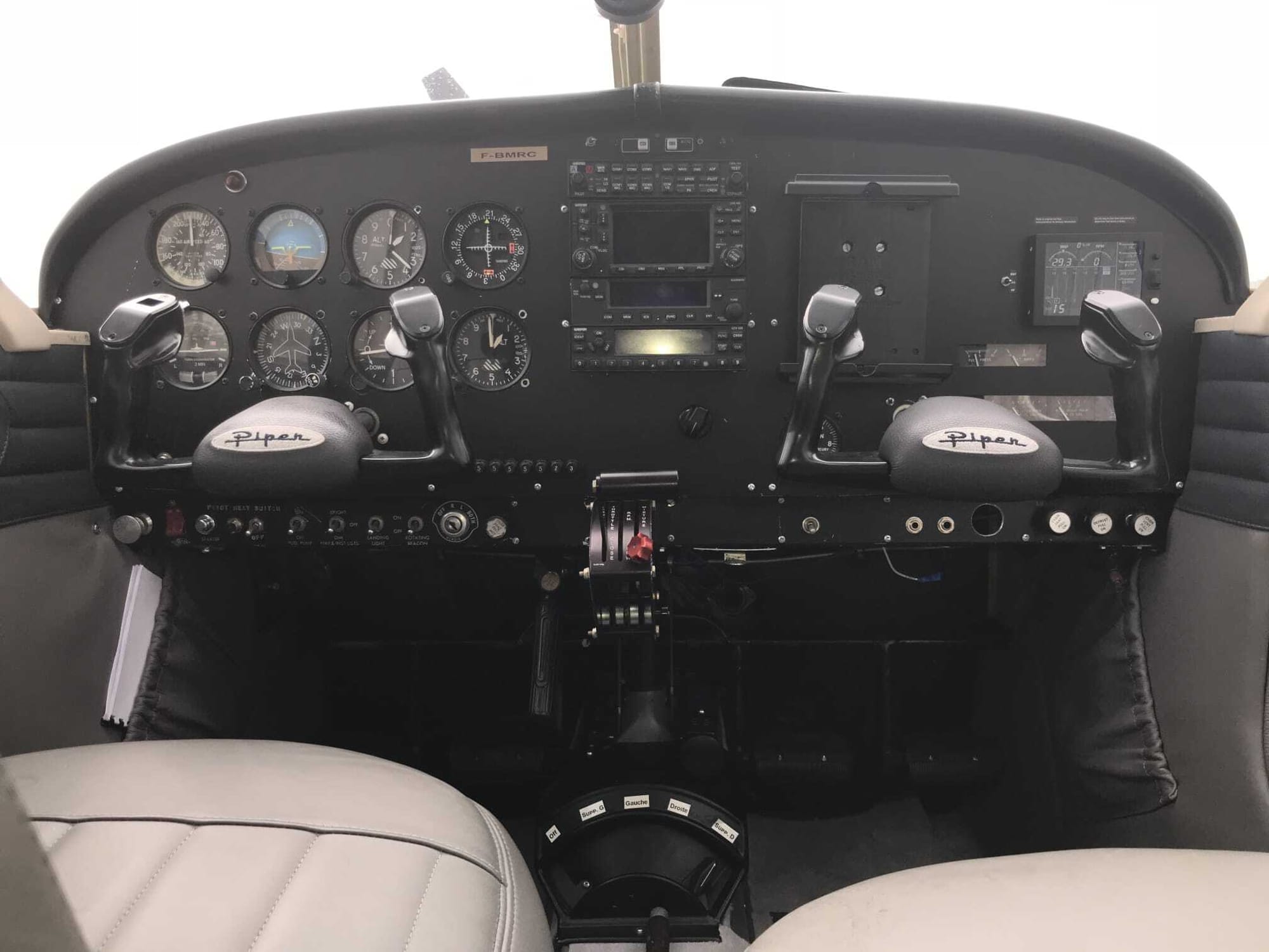 Piper PA-28-235 Cherokee